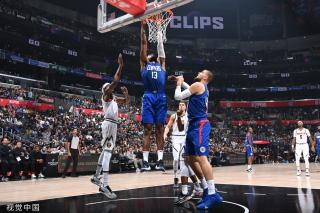 世预赛:日本队0-0沙特阿拉伯队.