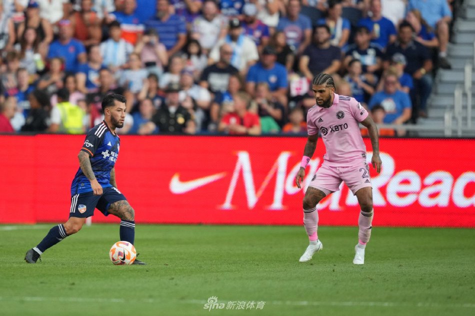 在扣球与拦 在扣球与拦