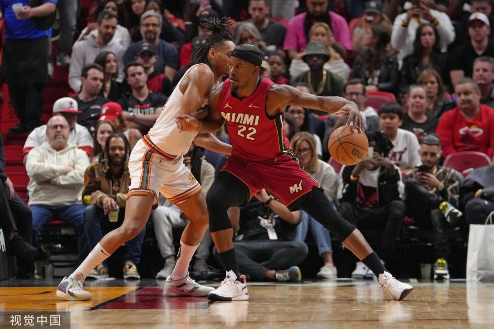 纳瓦罗的成 纳瓦罗的成